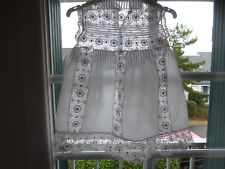 PETITE ROBE ANCIENNE BEBE OU POUPEE 1900 LINON ET GUIPURE 3/4 MOIS