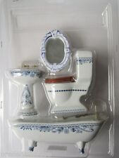 Badezimmer Blau Porzellan Ausstattung 4 Teile Puppenmöbel 1:12