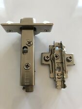 Grass Scharnier Tiomos mit Soft-Close .