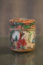 Boite en porcelaine de Chine Canton 19e chinese porcelain box