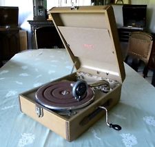 Koffergrammophon gramophone GRAMMOPHON der Firma POLYDOR Nachkriegsmodell 1953