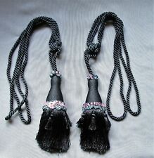 2 Raffhalter Quasten