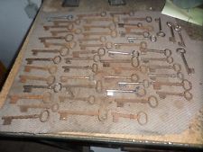 Lot de 51 Ancienne clé en fer forgé tous modèle idéal jeux fort Boyard