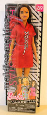 Barbie Fashionistas 89 mit roten Sweatkleid mit Kapuze FJF49 NEU/OVP.