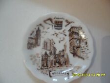 ASSIETTE MINIATURE ANCIENNE EN PORCELAINE + SUPPORT - PEZENAS - LANGUEDOC