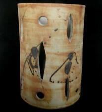 Grand phtophore ,lampe , de la poterie de la Colombe