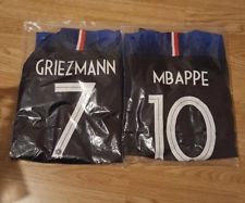 Maillot & short 2 étoile France taille enfants  Mbappé ou  griezmann 
