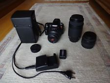 Sony Alpha SLT-A33 14.2 MP SLR-Digitalkamera Kit mit 3 Objektiven und Extras