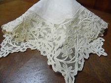 ANCIEN MOUCHOIR EN DENTELLE - TULLE BRODE