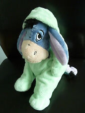 *- DOUDOU PELUCHE BOURRIQUET DISNEY NICOTOY EN COMBI A CAPUCHE VERT 30 cms TTBE