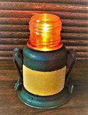 ANCIENNE LANTERNE DE FRESNEL ORANGE . MILITAIRE BATEAU AVION JEEP ARMEE CHANTIER