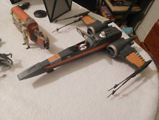 Lot vaisseaux et figurines starwars