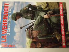 20$$ Revue Uniformes Thematique n°3 La Wehrmacht Soldat Allemand 1944