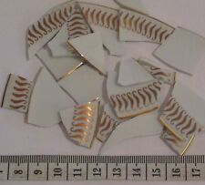 LOT DE 20 MORCEAUX FAIENCE PORCELAINE CREATION MOSAIQUE PIQUE ASSIETTE "DORURE