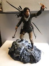 NEW Boxed LARA CROFT Statue * RISE OF THE TOMB RAIDER Collectors Edition Figure