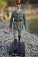 RE0167 FIGURINE STATUETTE REPRODUCTION GENERAL CHARLES DE  GAULLE 