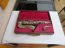 Saxophone SELMER ancien