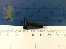 Joint d'embout de lèche-vitre sur porte gauche Peugeot 504 coupé/cabriolet