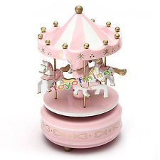 Manège musical 4 chevaux en bois tournoiement carrousel boite à musique jouet