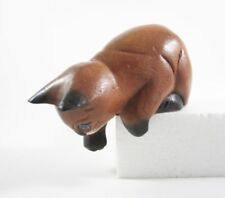 Chat Tête baissée en bois de suar - 14x7