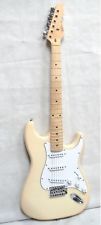  TREND: E-GITARRE CREME - AHORN FINGERBOARD, TREMOLO, ELEKTROGITARRE - ST7CR